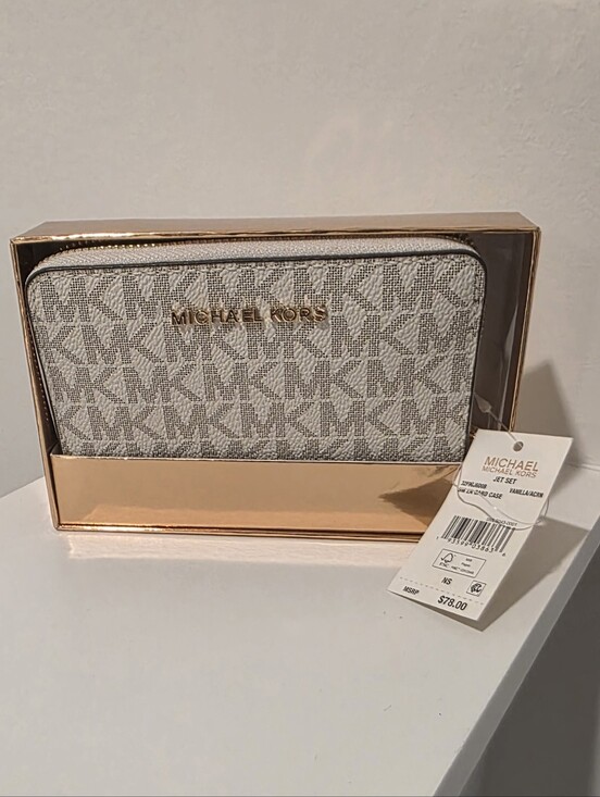 Michael Kors Handbags - Michael Kors Beige/White Signature Zip Wallet with Gold Hardware